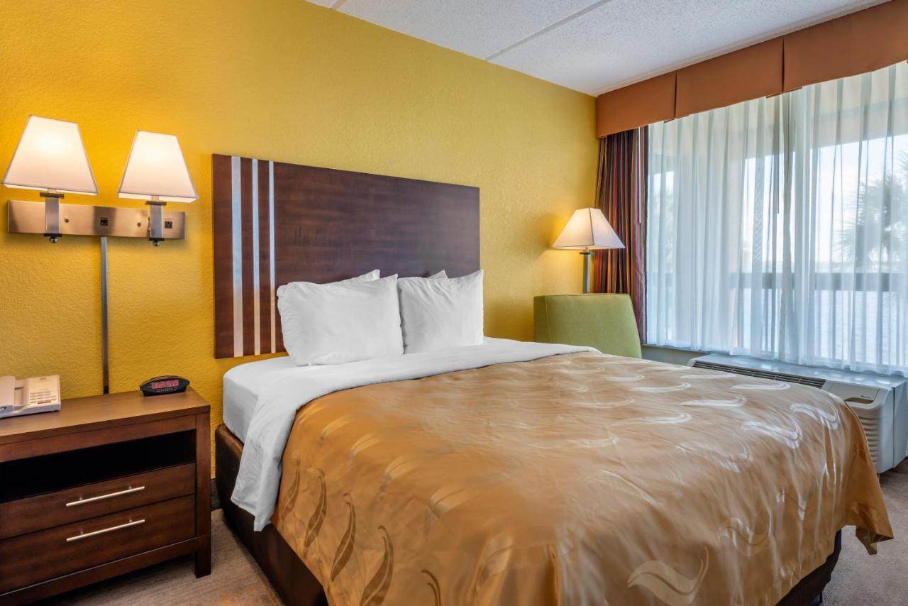 Quality Inn And Suites Palatka Riverfront Exterior foto